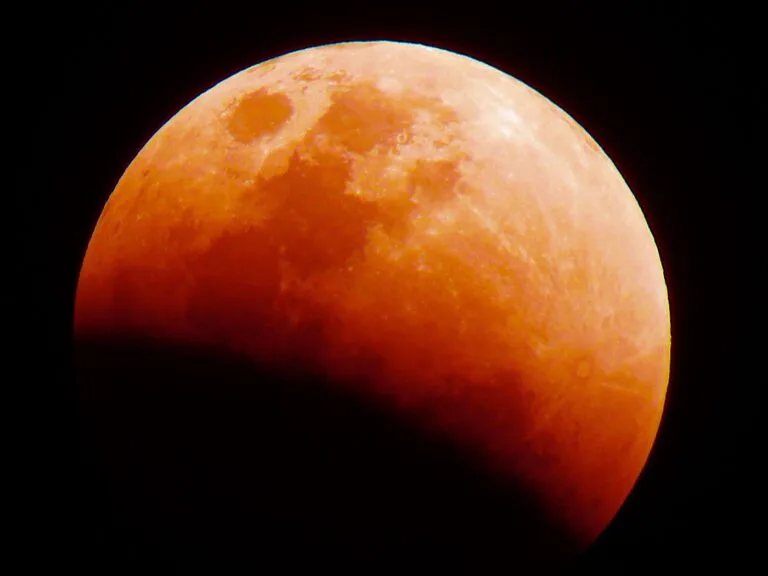 Setembro de 2025: prepare-se para a impressionante Lua de Sangue e seu eclipse total